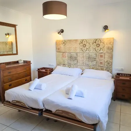 Villa Avanoa - Ferreret Costa *